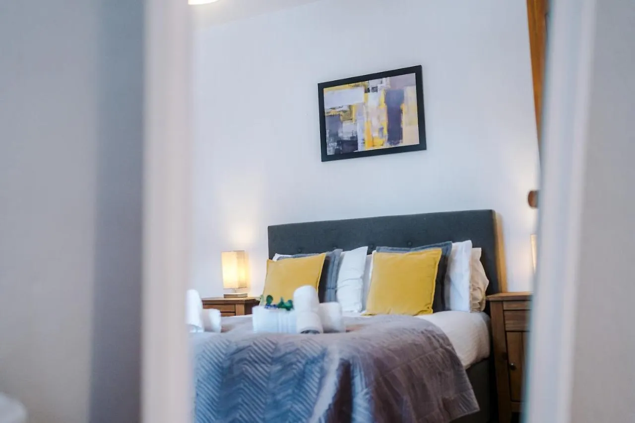Holiday home Chester Hideaway: Cozy 2-Bed Home for 6 United Kingdom